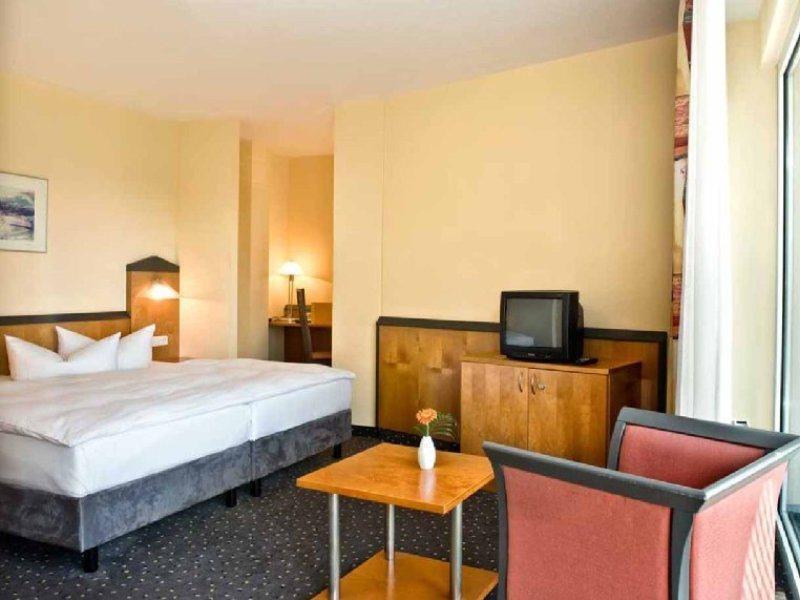 Victor'S Residenz-Hotel Berlin Tegel Ngoại thất bức ảnh