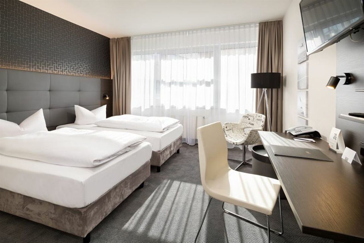 Victor'S Residenz-Hotel Berlin Tegel Ngoại thất bức ảnh